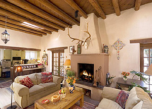 Exterior photos of the Hacienda Nicholas bed and breakfast, Santa Fe, New Mexico